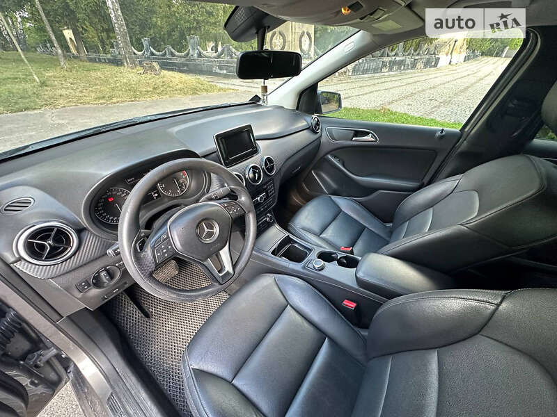 Mercedes-benz B-class (2013)