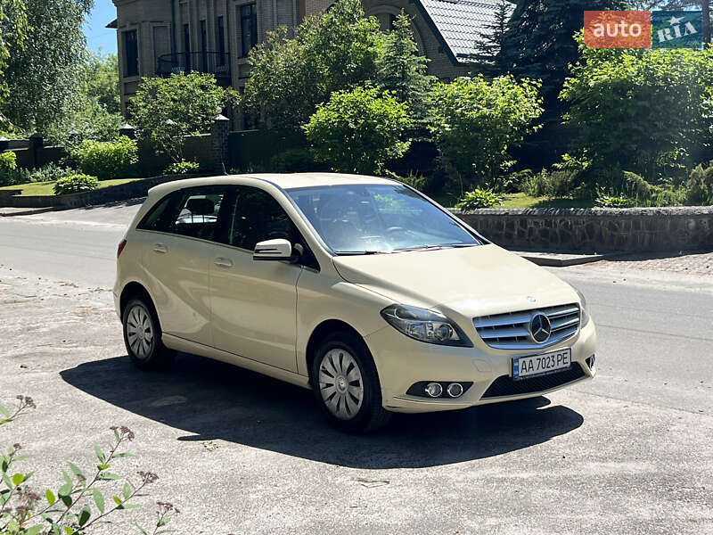 Mercedes-benz B-class (2013)
