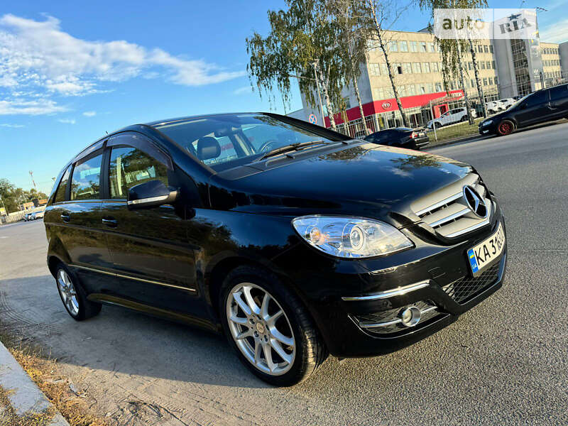 Mercedes-benz B 200 (2010)
