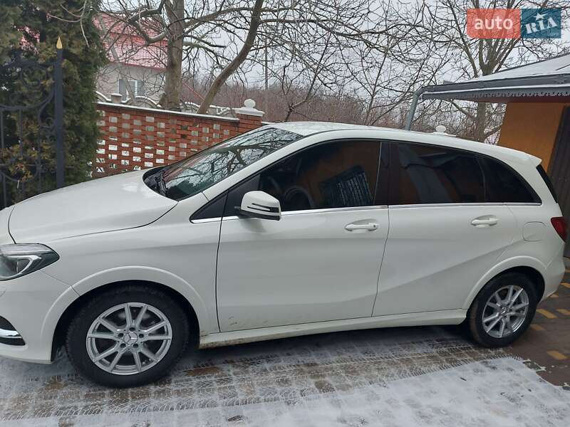 Mercedes-benz B 250e (2016)