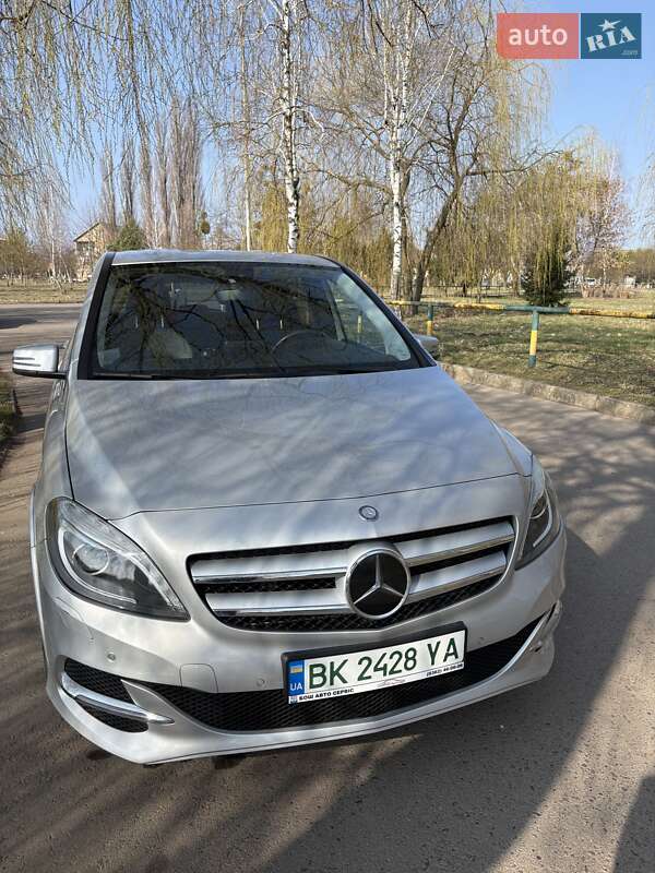 Mercedes-benz B-class (2017)