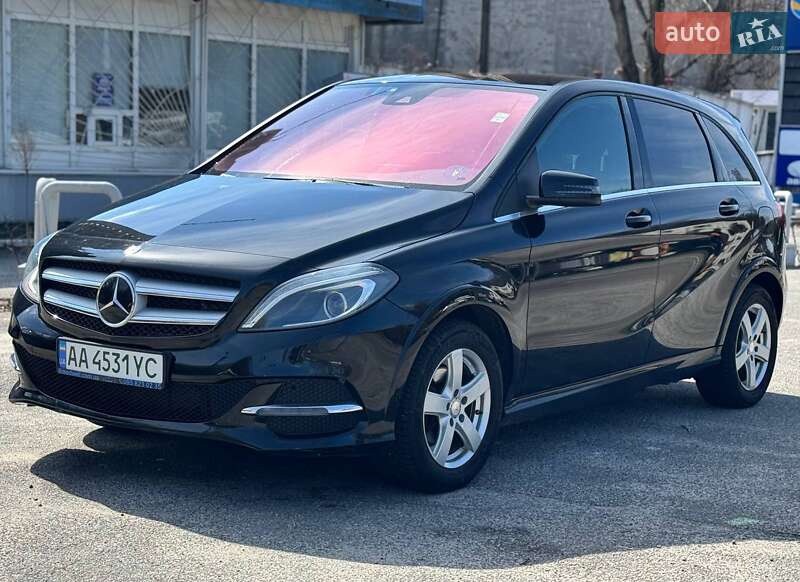 Mercedes-benz B-class (2015)