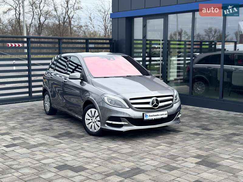 Mercedes-benz B-class (2015)