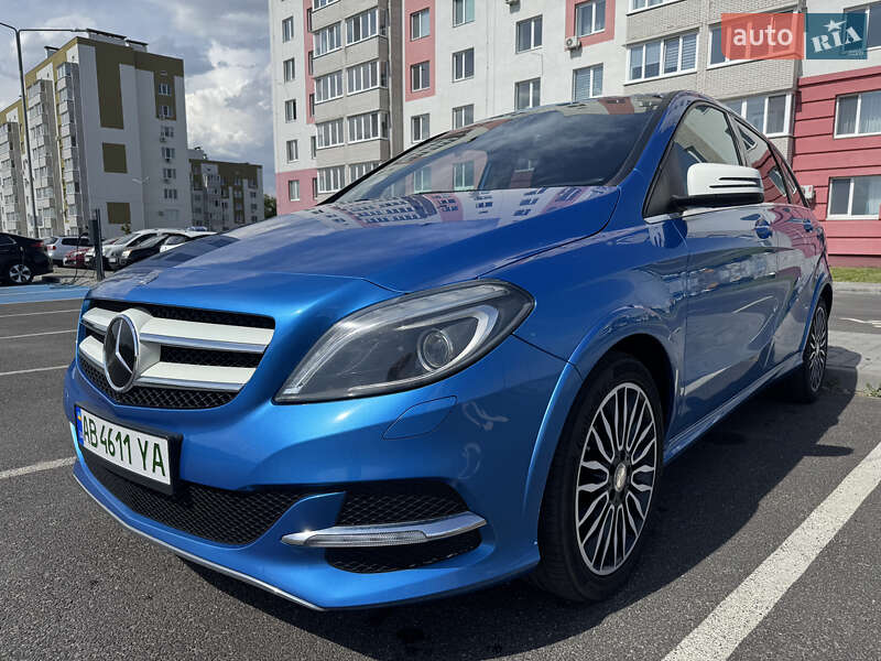 Mercedes-benz B-class (2015)