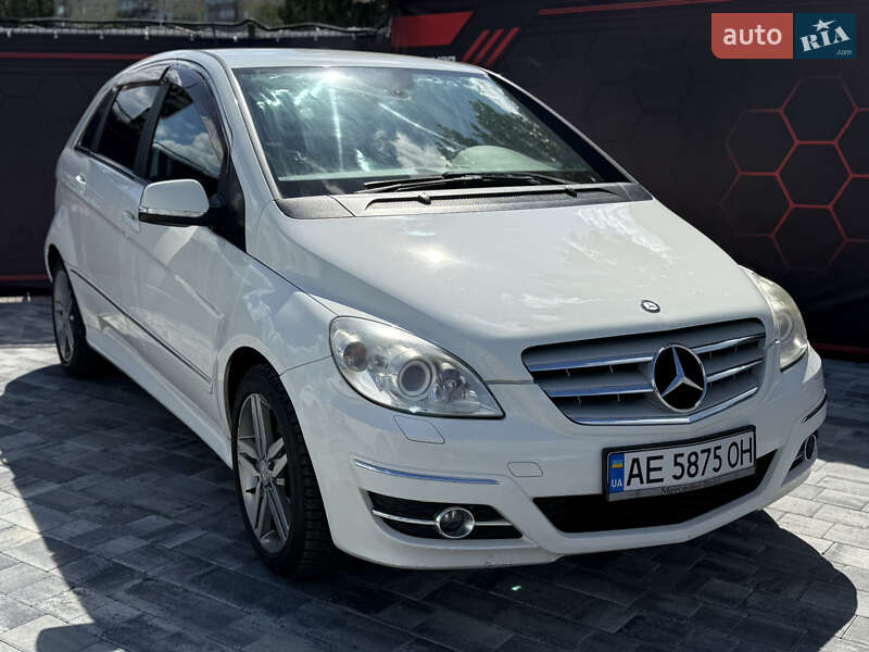 Mercedes-benz B-class (2011)