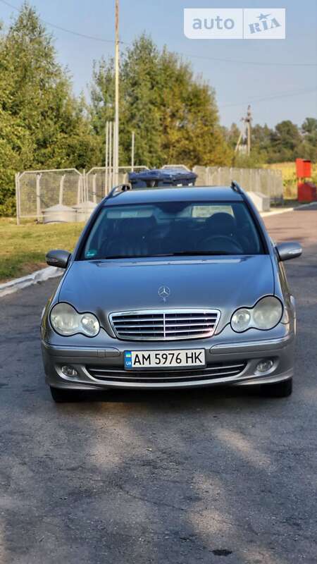 Mercedes-benz C 200 cdi (2004)