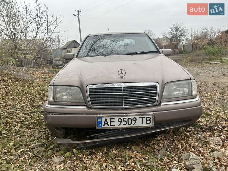 Mercedes-benz 180c (1995)