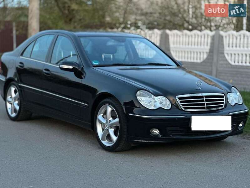Mercedes-benz C-class (2005)