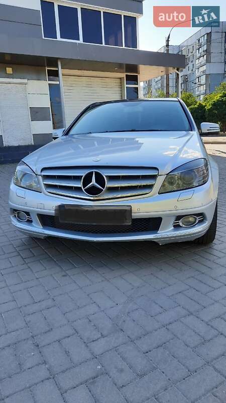 Mercedes-benz C-class (2009)