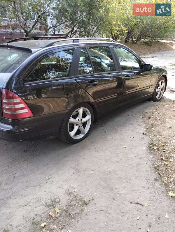 Mercedes-benz C-class (2006)