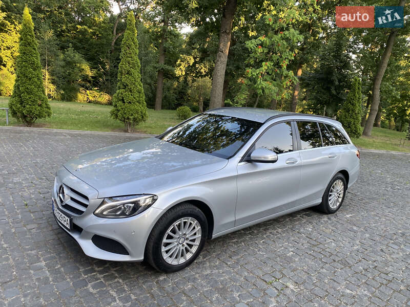 Mercedes-benz C-class (2015)