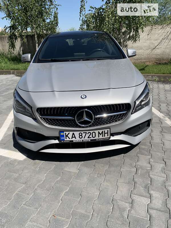 Mercedes-benz Cla 250 (2017)