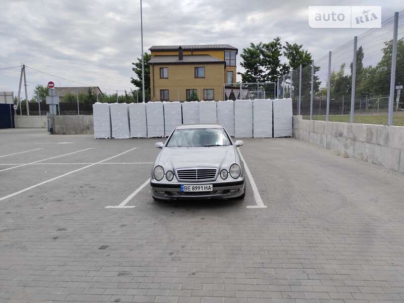Mercedes-benz Clk-class (1999)