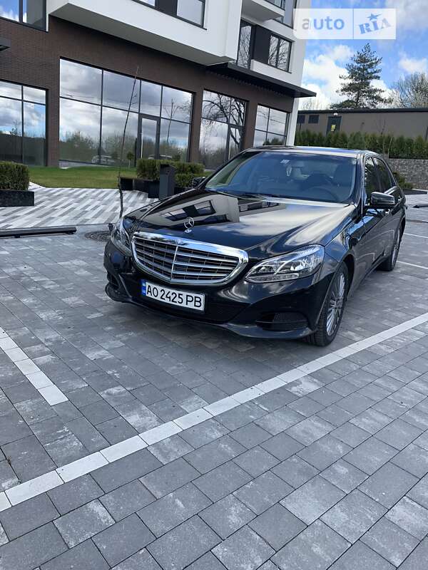 Mercedes-benz E 220 (2015)