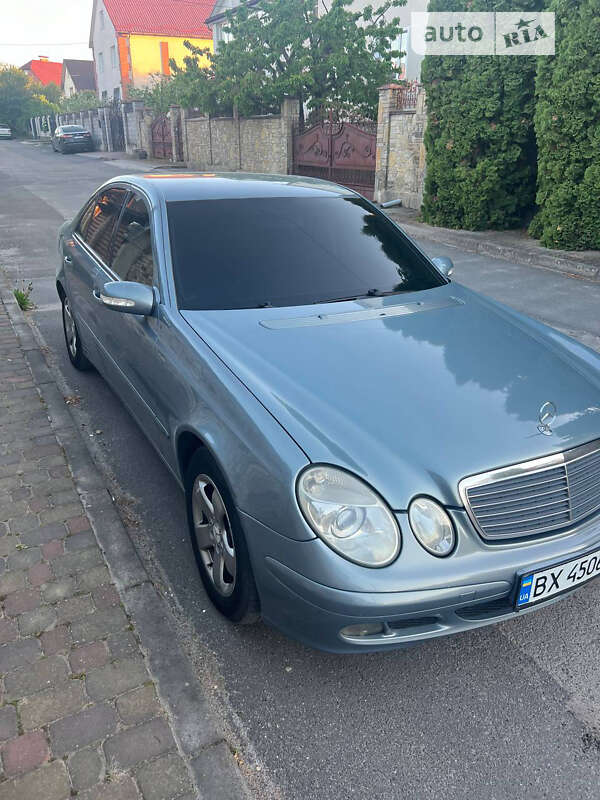 Mercedes-benz E 220 (2004)