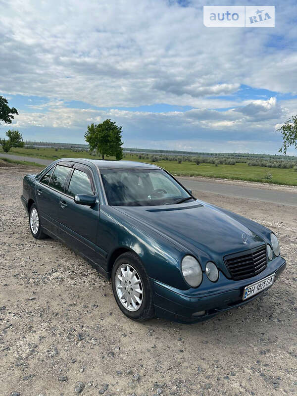 Mercedes-benz E 240 (2000)