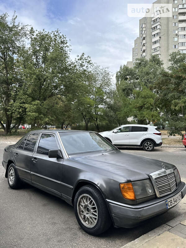 Mercedes-benz 230 e (1986)