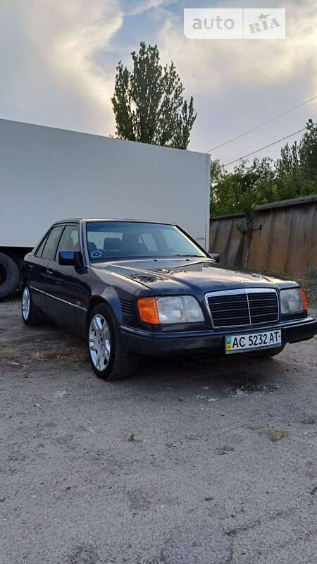 Mercedes-benz E 250 d (1995)