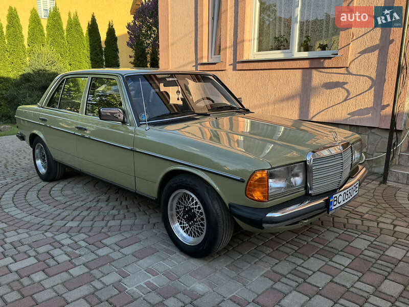 Mercedes-benz E-class (1983)