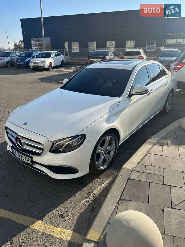 Mercedes-benz E 200 (2016)