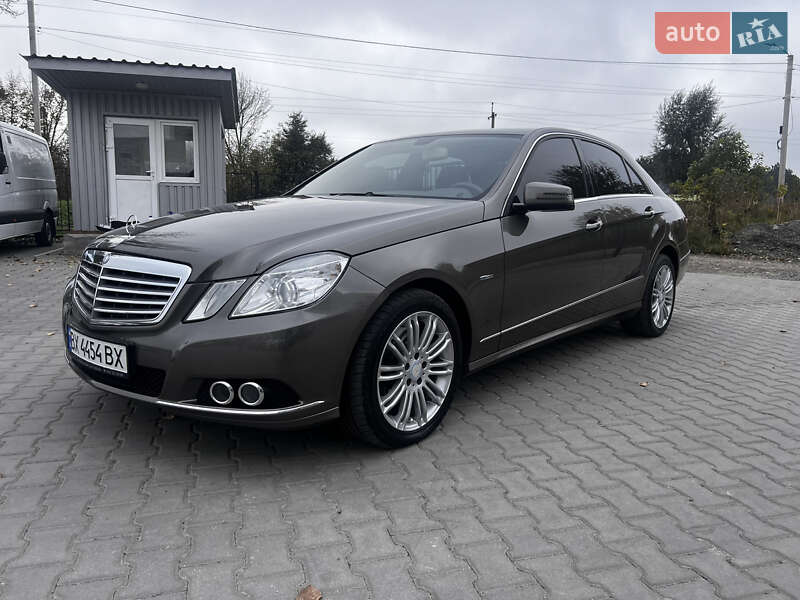 Mercedes-benz E 250 (2011)