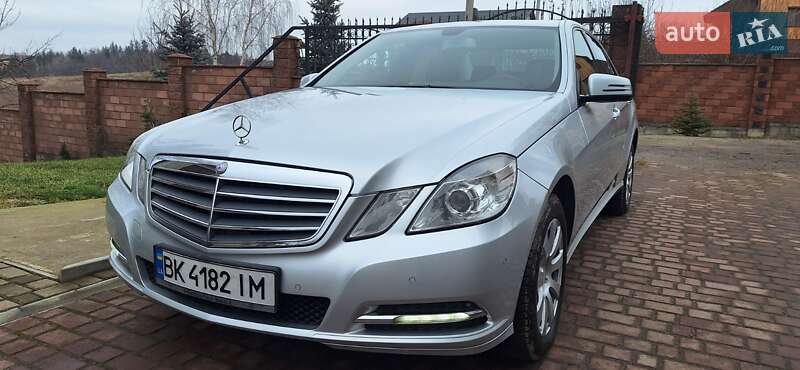 Mercedes-benz E-class (2012)