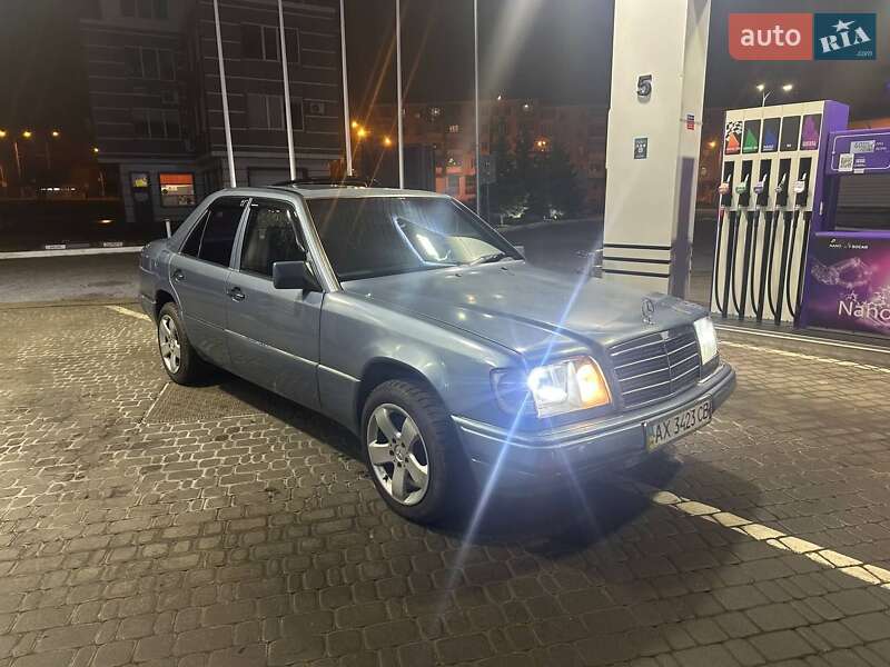 Mercedes-benz E-class (1990)