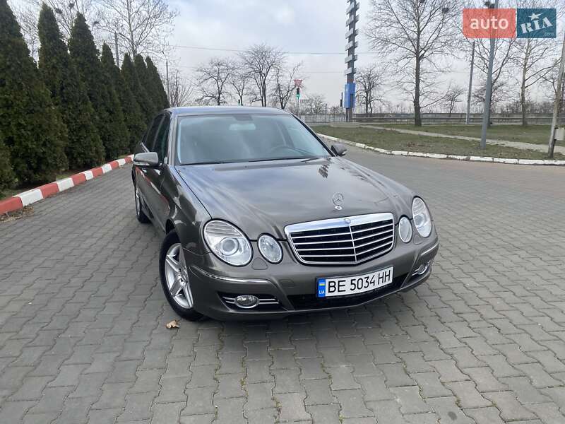 Mercedes-benz E-class (2008)