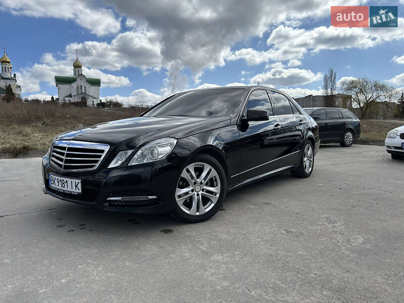 Mercedes-benz E-class (2012)