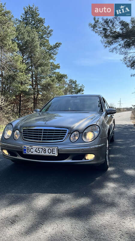 Mercedes-benz E-class (2004)