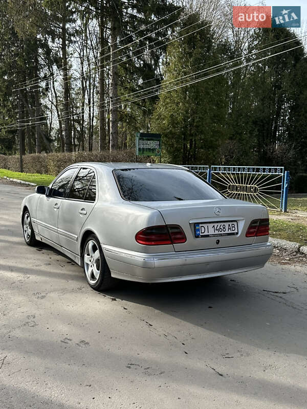 Mercedes-benz E-class (2001)