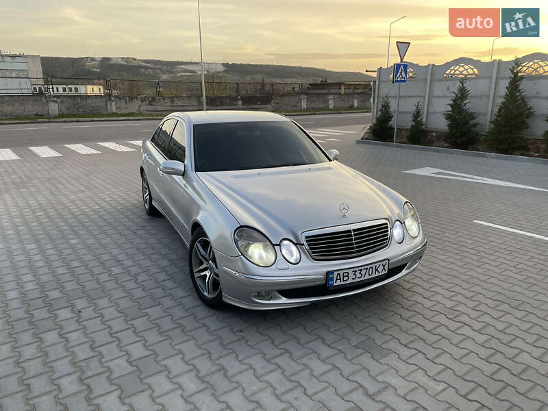 Mercedes-benz E-class (2002)