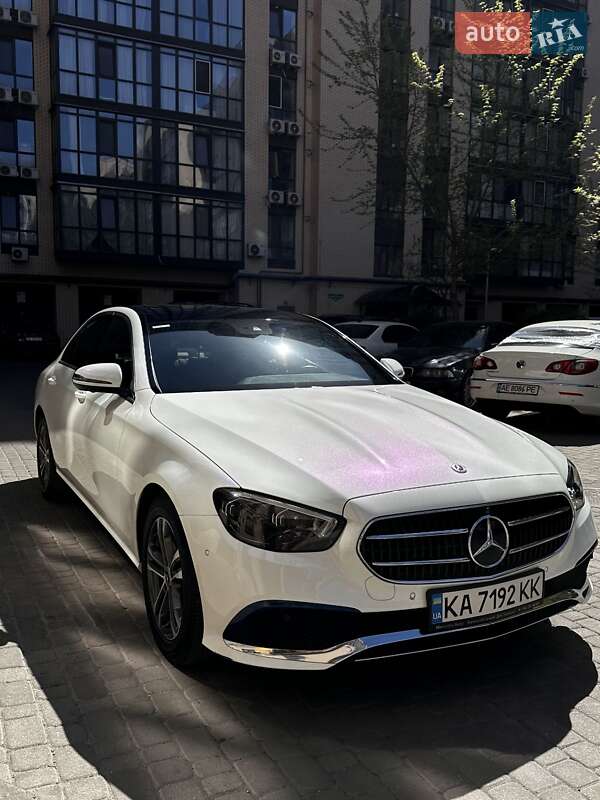 Mercedes-benz E-class (2020)