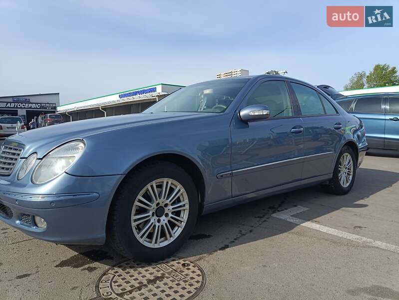 Mercedes-benz E-class (2002)