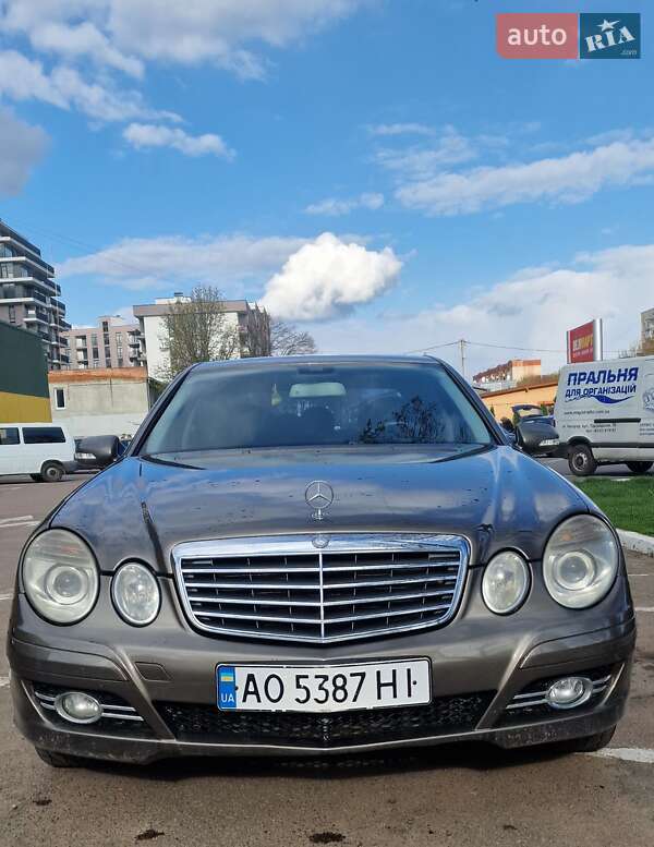 Mercedes-benz E-class (2008)