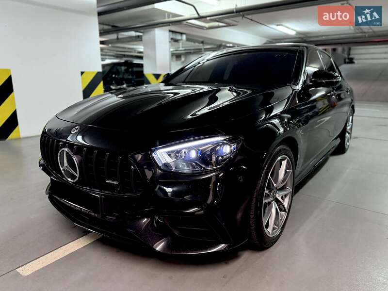 Mercedes-benz E-class (2021)