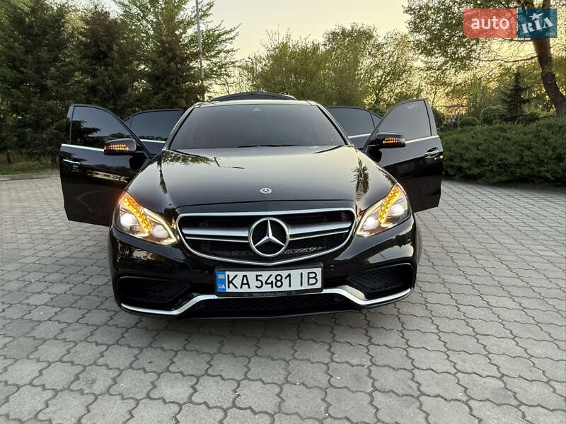 Mercedes-benz E-class (2015)