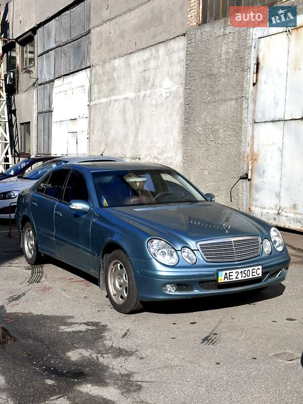 Mercedes-benz E-class (2003)
