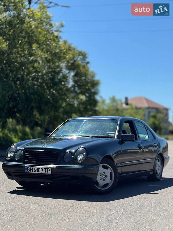 Mercedes-benz E-class (1997)