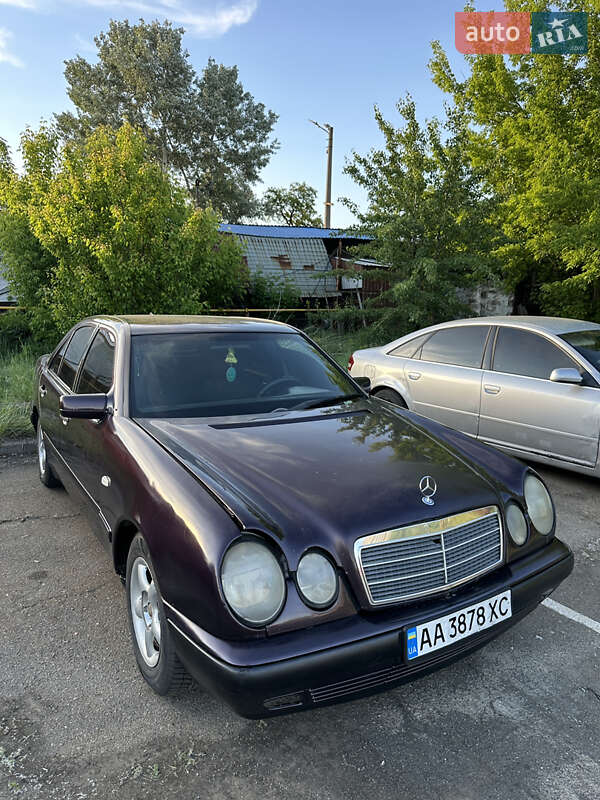 Mercedes-benz E-class (1998)