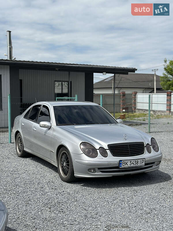 Mercedes-benz E-class (2003)