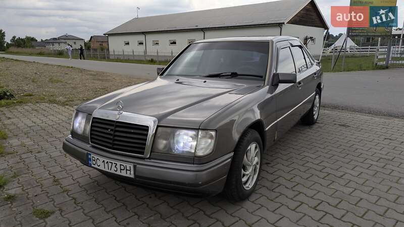 Mercedes-benz E-class (1990)