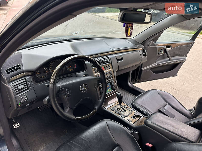 Mercedes-benz E-class (2000)