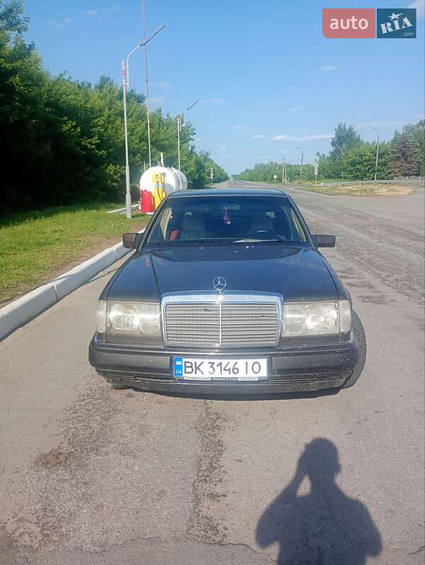 Mercedes-benz E-class (1990)