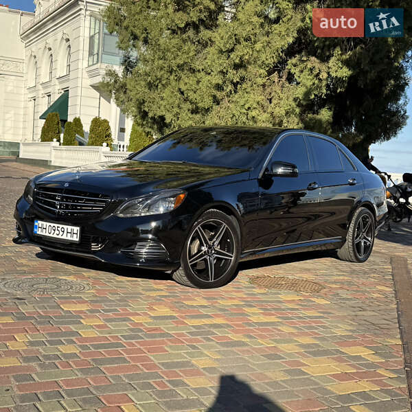 Mercedes-benz E-class (2015)