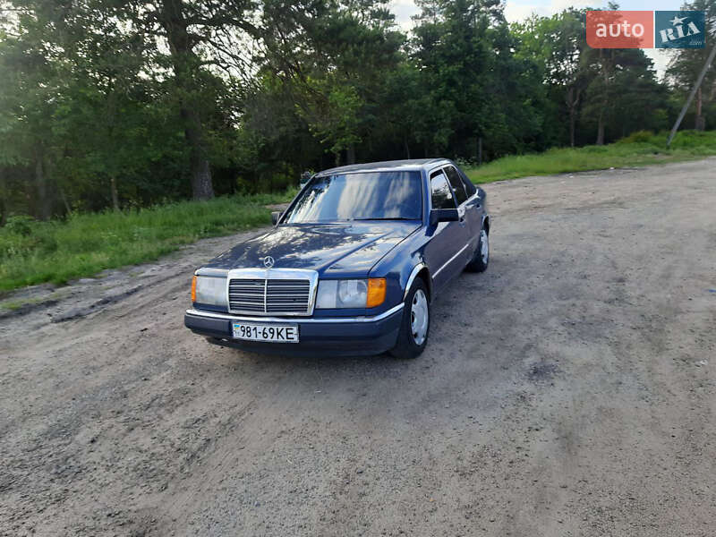 Mercedes-benz E-class (1987)