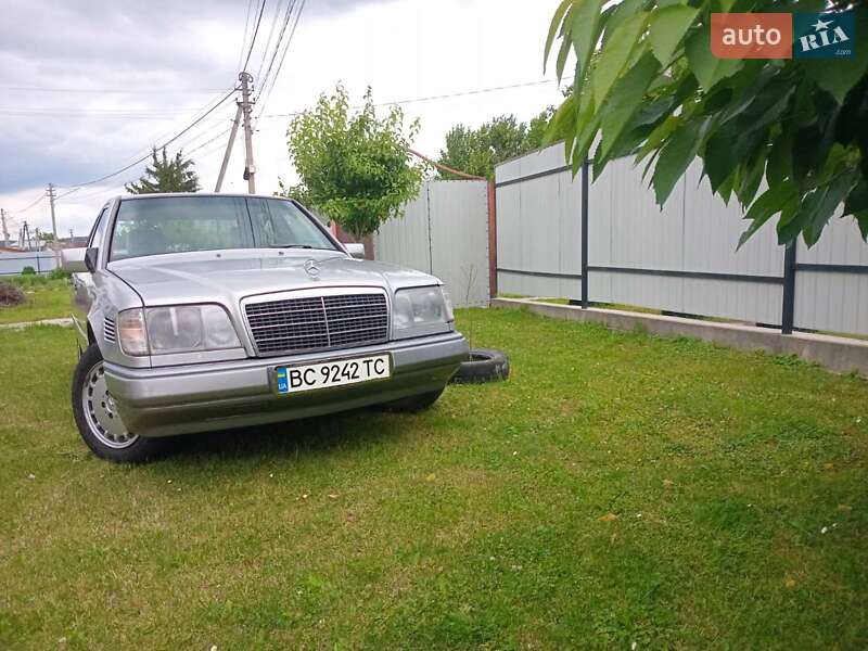 Mercedes-benz E-class (1993)