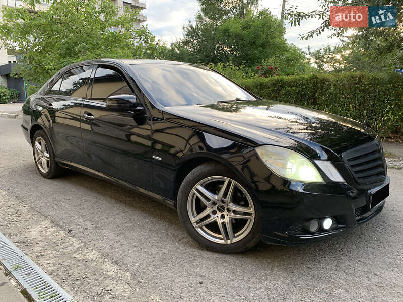 Mercedes-benz E-class (2009)