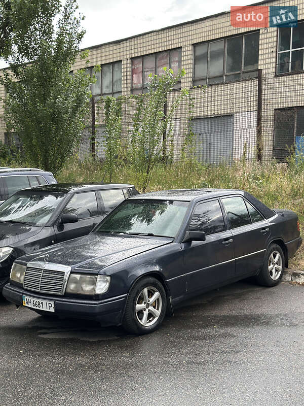 Mercedes-benz E-class (1986)