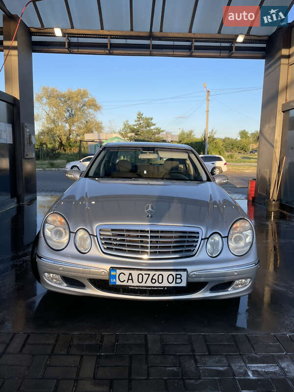 Mercedes-benz E-class (2004)